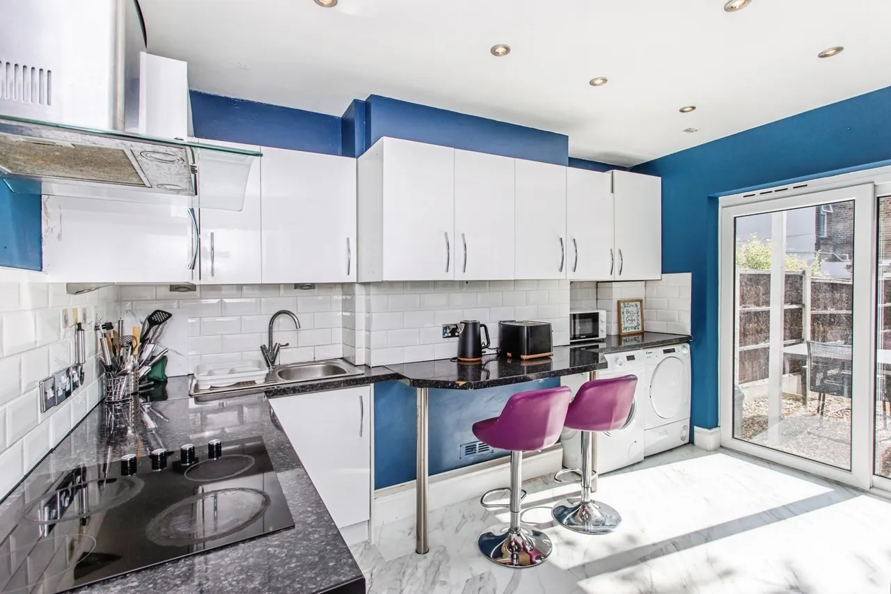 Northview Drive, WESTCLIFF-ON-SEA, Essex, SS0, photo 15