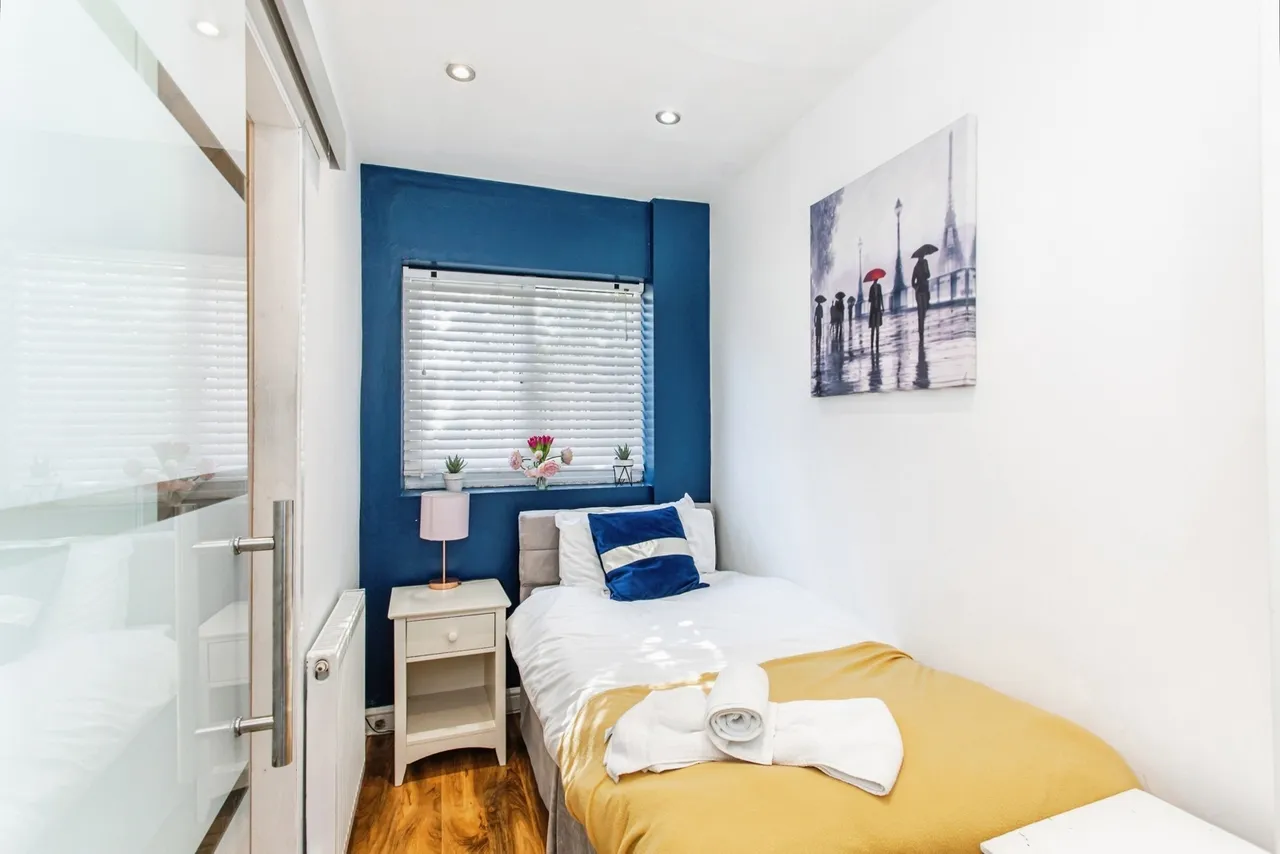 Northview Drive, WESTCLIFF-ON-SEA, Essex, SS0, photo 10