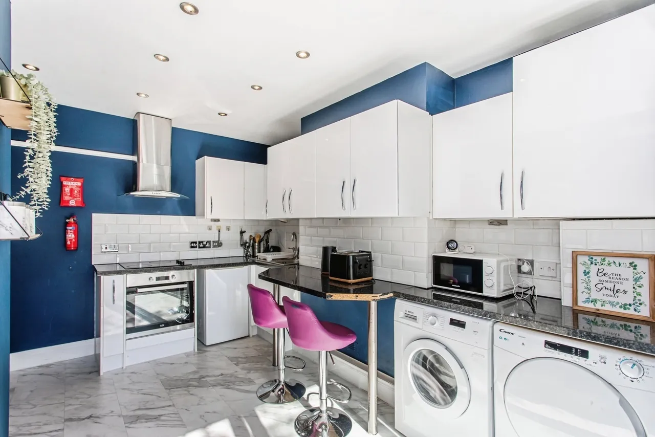 Northview Drive, WESTCLIFF-ON-SEA, Essex, SS0, photo 12