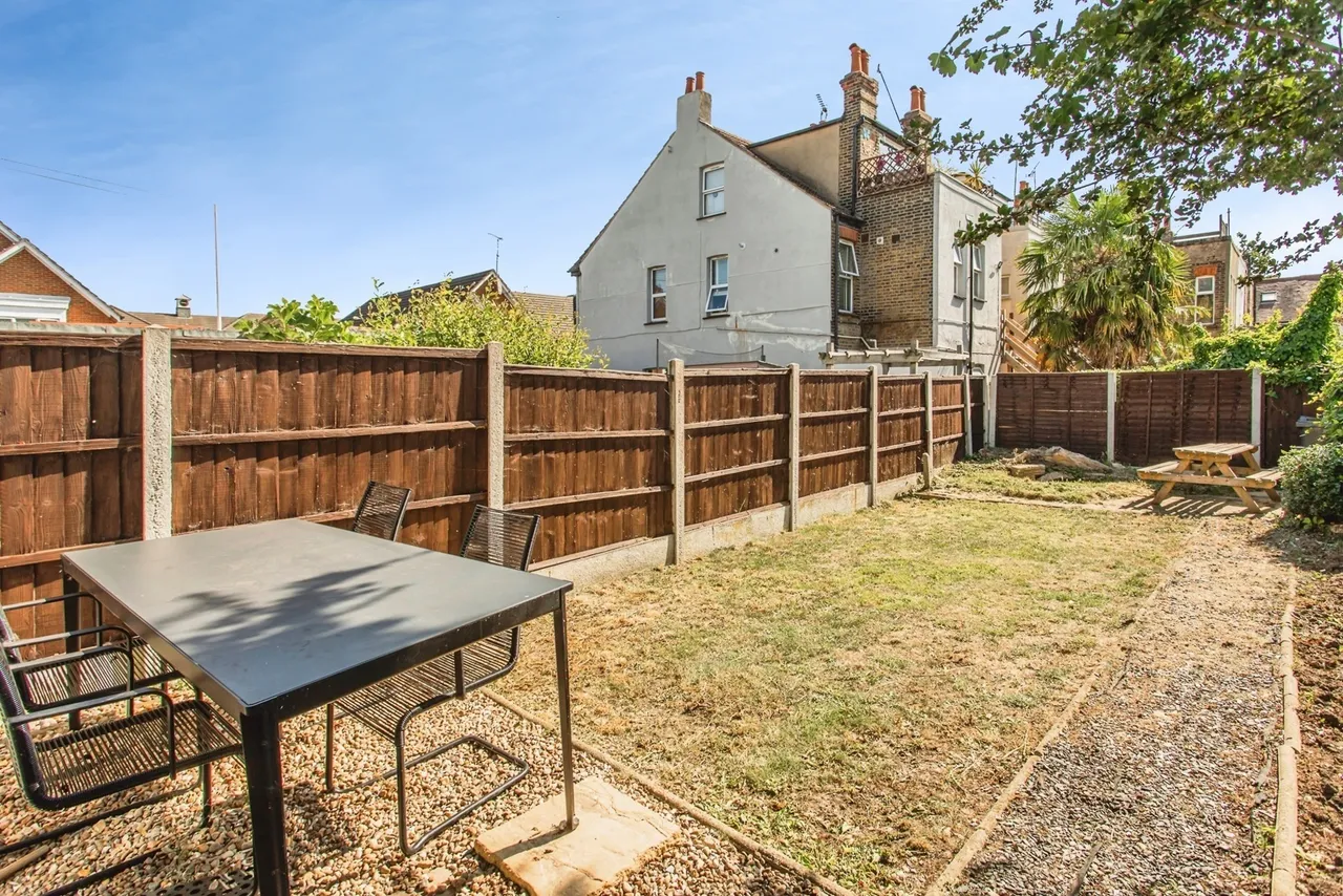 Northview Drive, WESTCLIFF-ON-SEA, Essex, SS0, photo 6