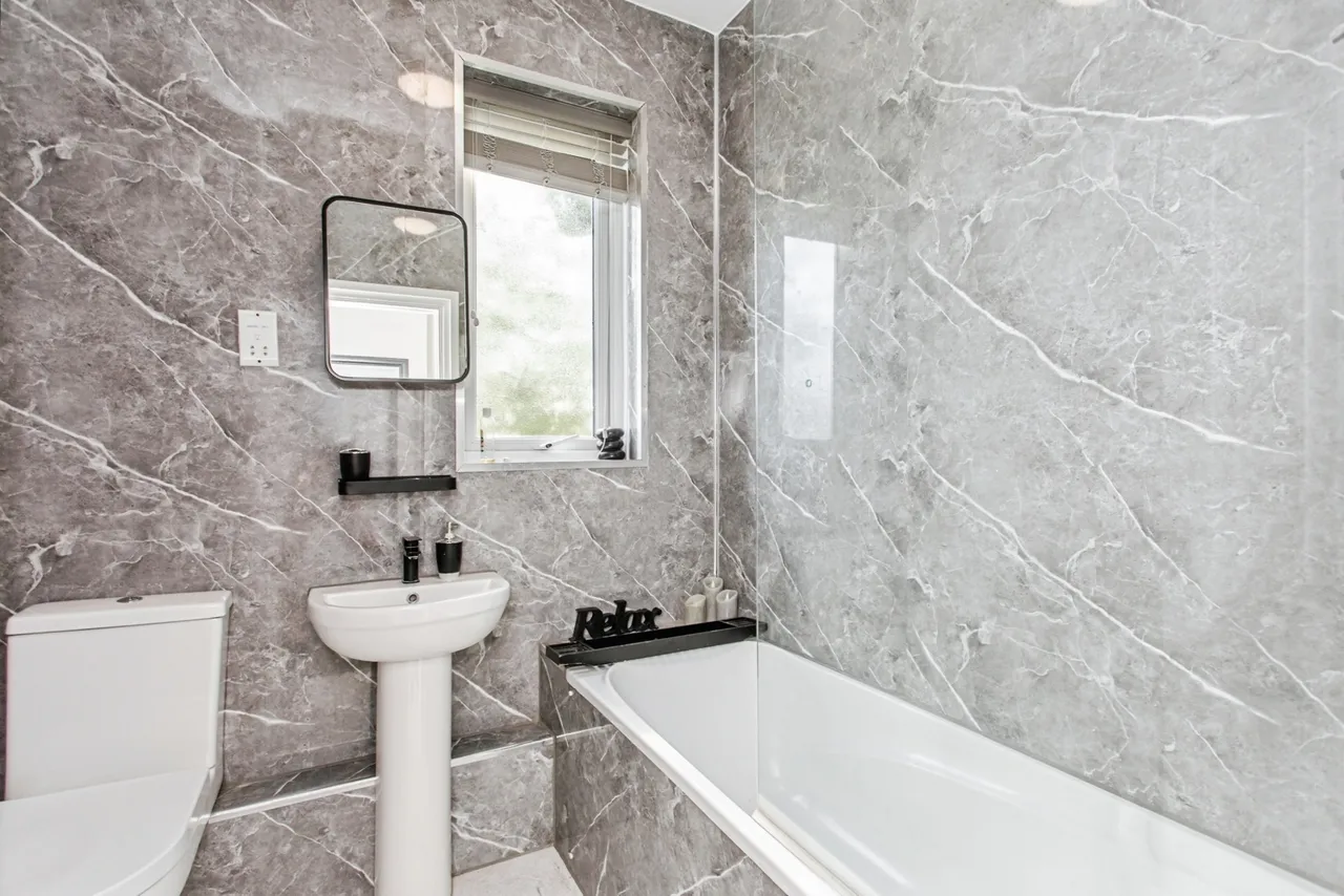 Northview Drive, WESTCLIFF-ON-SEA, Essex, SS0, photo 8