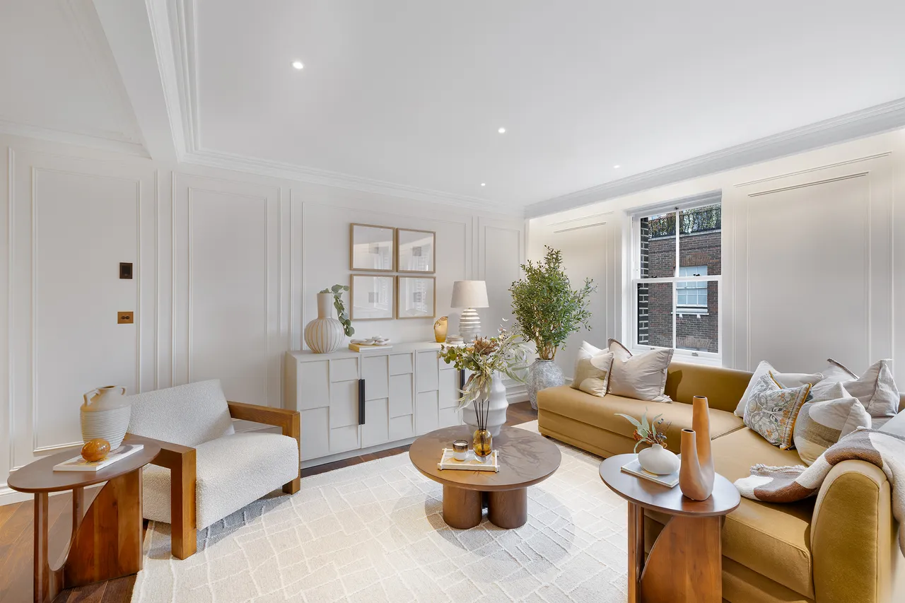 Six Charles Street, Mayfair, London, photo 2