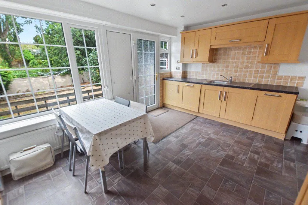 Cliffe Park Crescent, Leeds, LS12, photo 11
