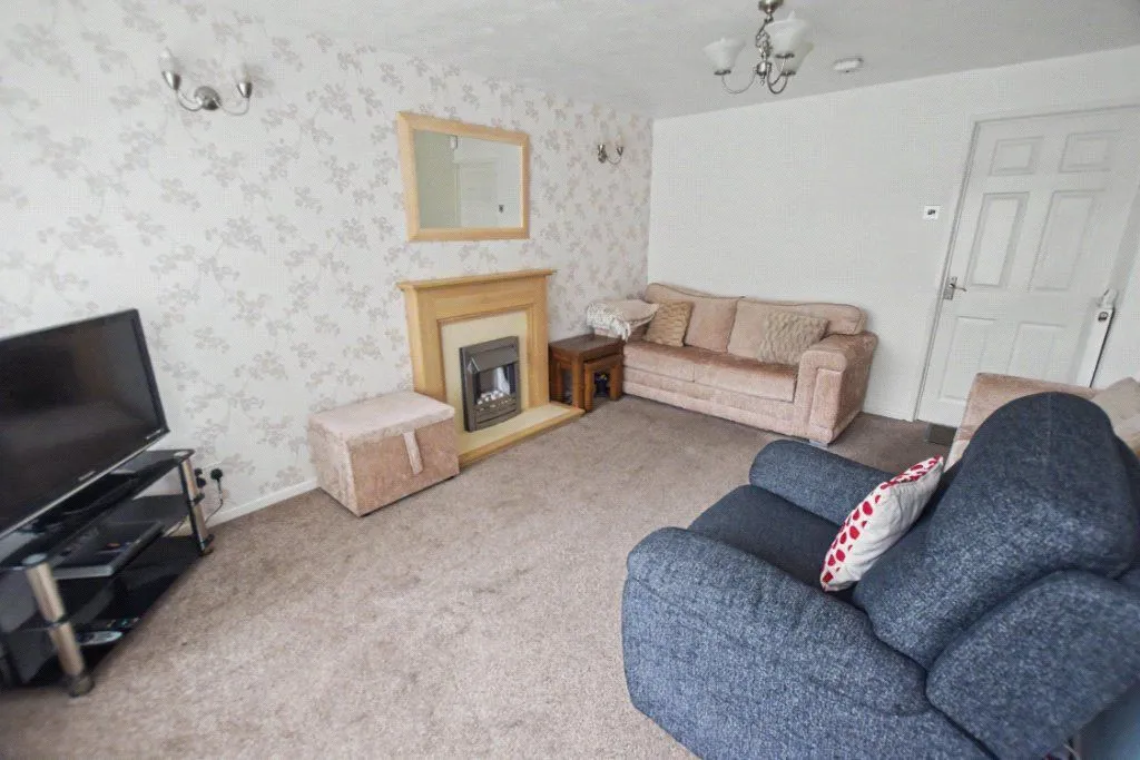 Cliffe Park Crescent, Leeds, LS12, photo 12