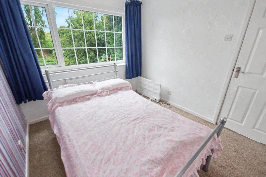 Cliffe Park Crescent, Leeds, LS12, photo 5