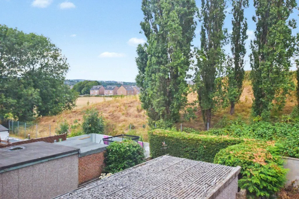 Cliffe Park Crescent, Leeds, LS12, photo 16