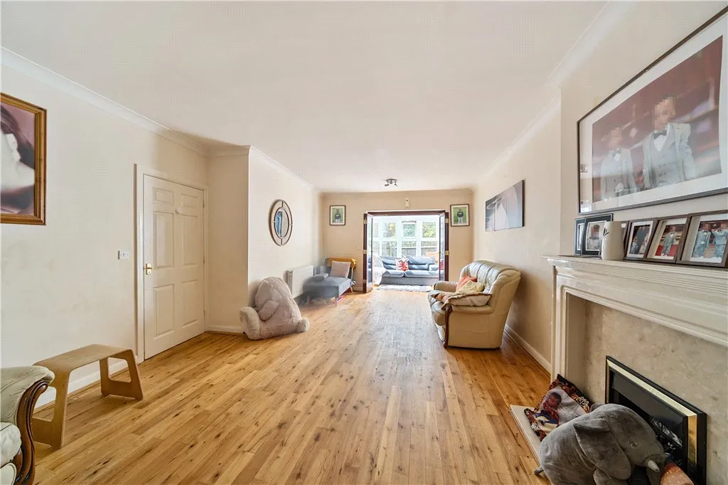 Hodgkins Mews, Stanmore, HA7, photo 13