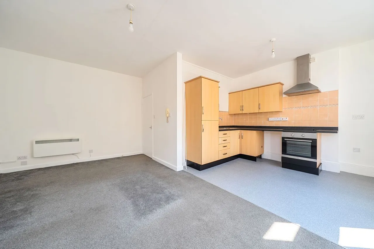 High Street, Shepton Mallet, BA4, photo 2