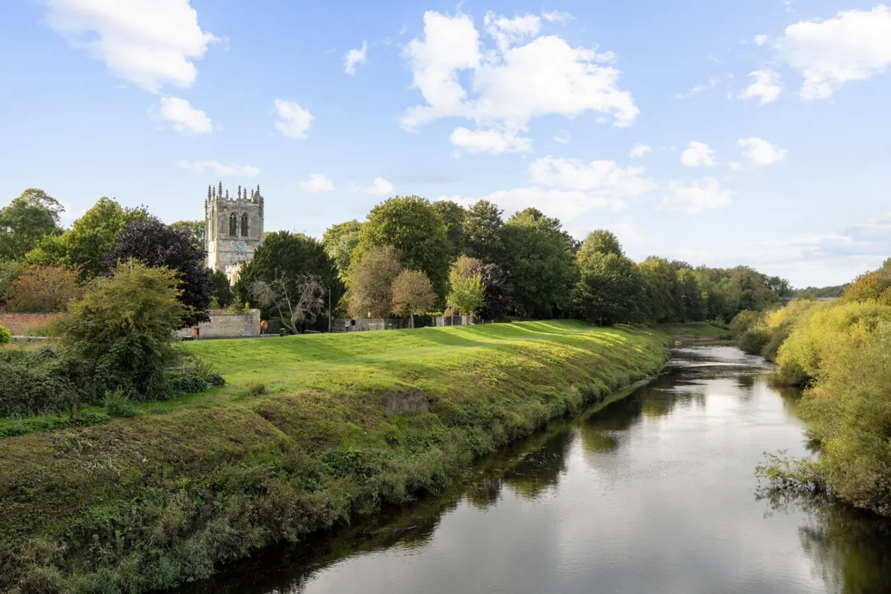 Bridge Street, Tadcaster, LS24, photo 10