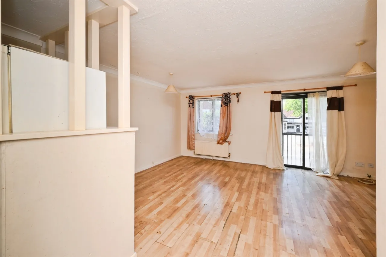 High Road, Wormley, Broxbourne, photo 5