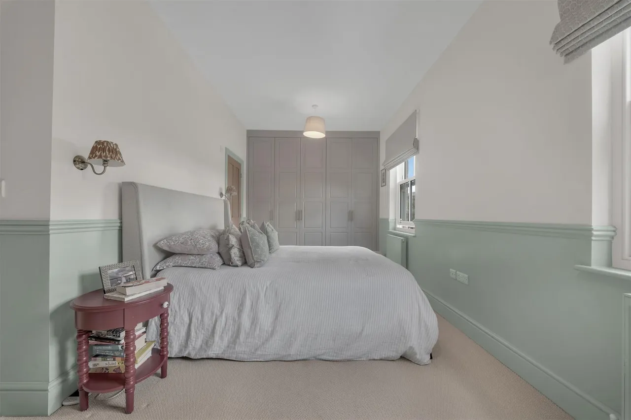 Briggate, Silsden, BD20, photo 15