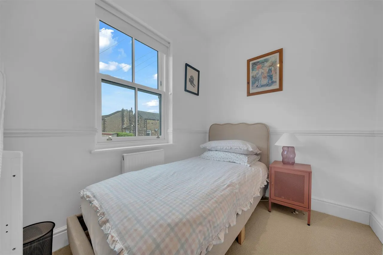 Briggate, Silsden, BD20, photo 17