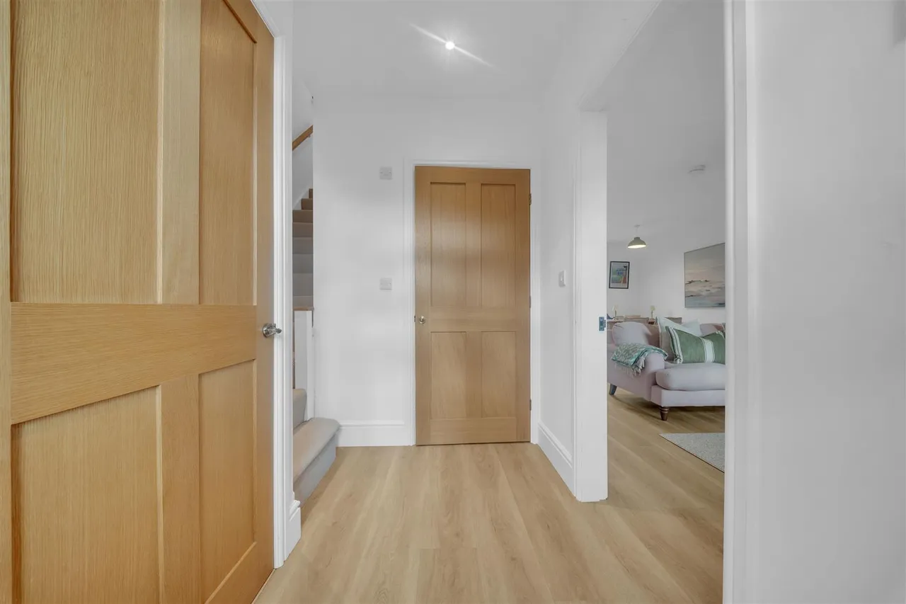 Briggate, Silsden, BD20, photo 11