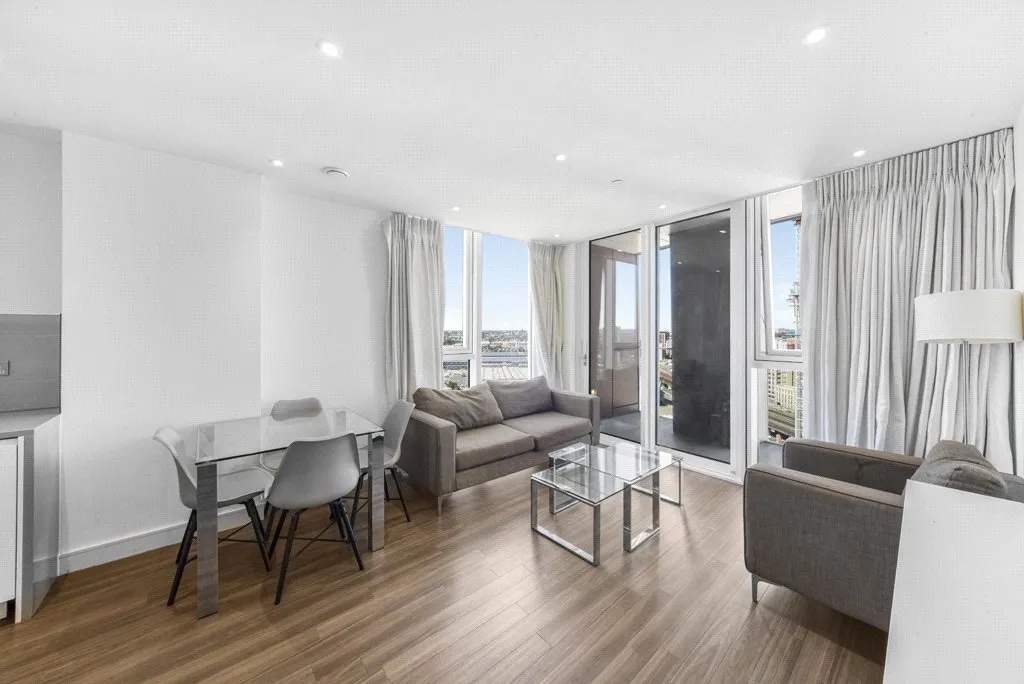 2 bed flat for sale, Hebden Place, Nine Elms, SW8