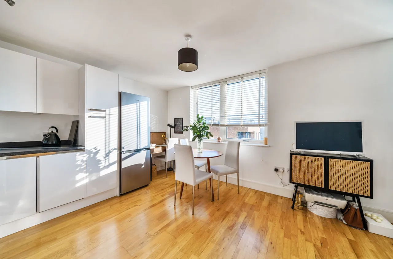 50 Hargood House, 7 Norway Street, London, photo 11