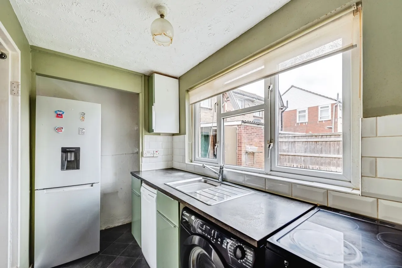 Courtenay Road, Swindon, SN3, photo 6