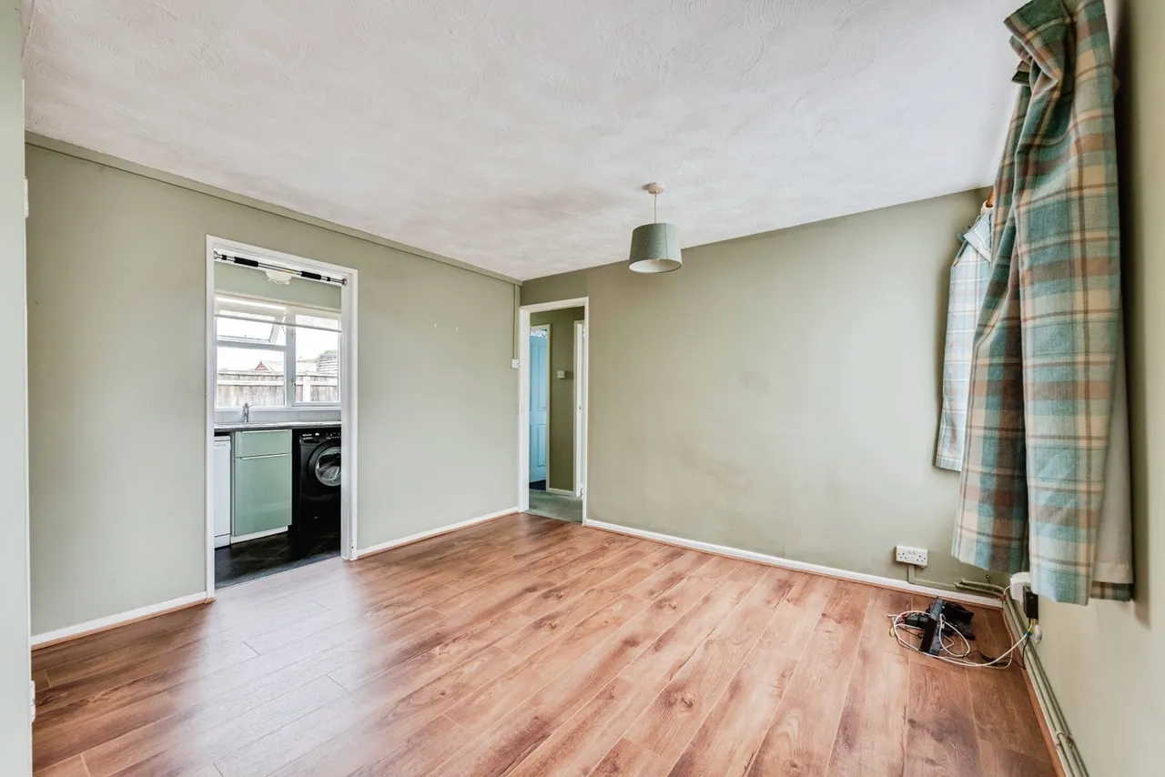 Courtenay Road, Swindon, SN3, photo 4