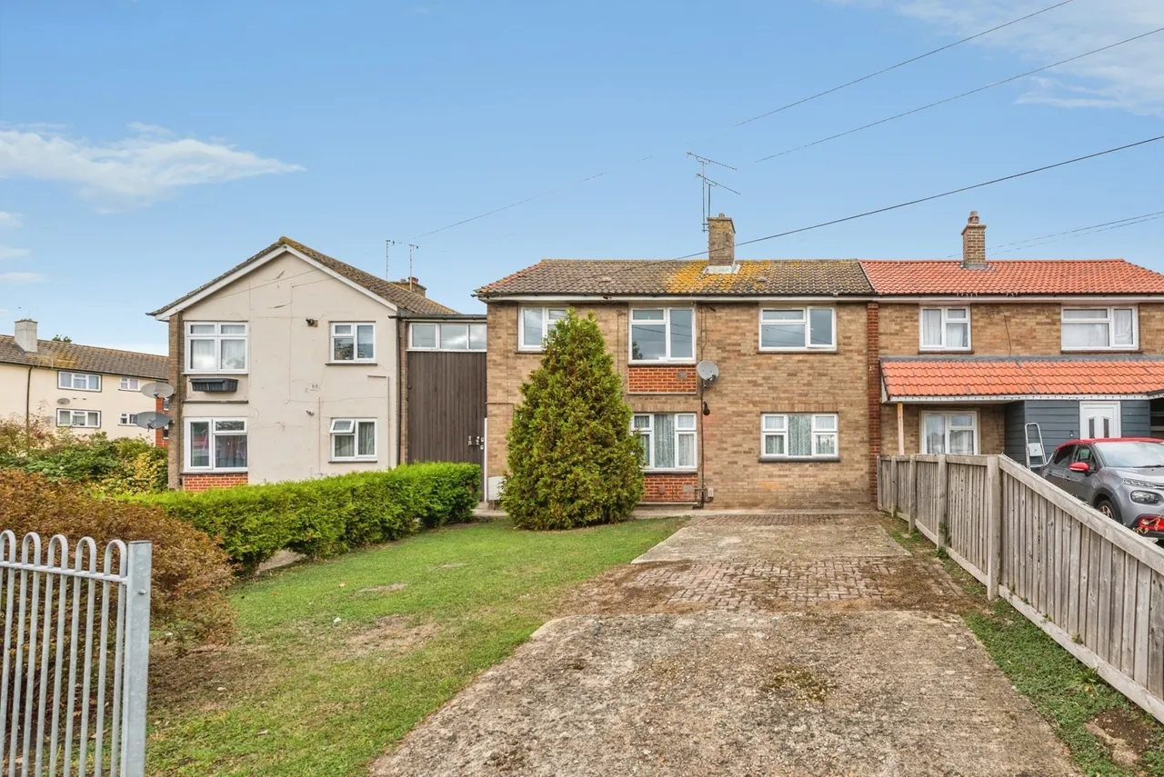 1 bed flat for sale, Courtenay Road, Swindon, SN3