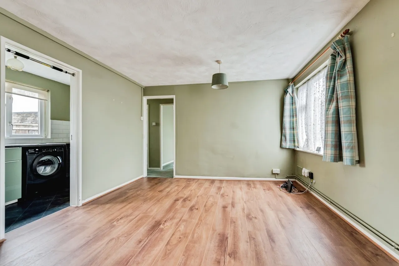 Courtenay Road, Swindon, SN3, photo 11