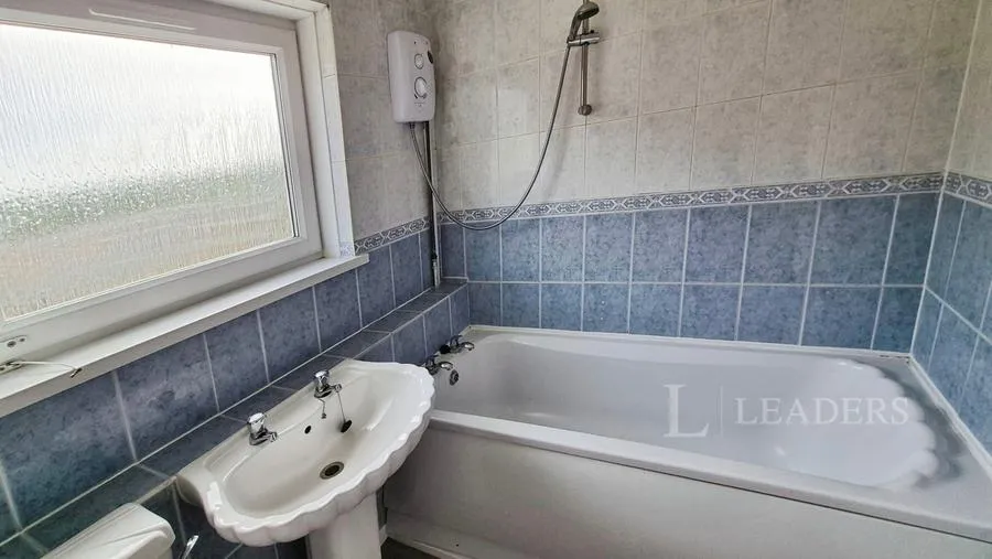 Bishopsfield Road, Fareham, PO14, photo 11