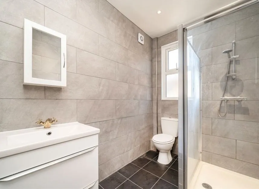 Enfield Road, Brentford, TW8, photo 5