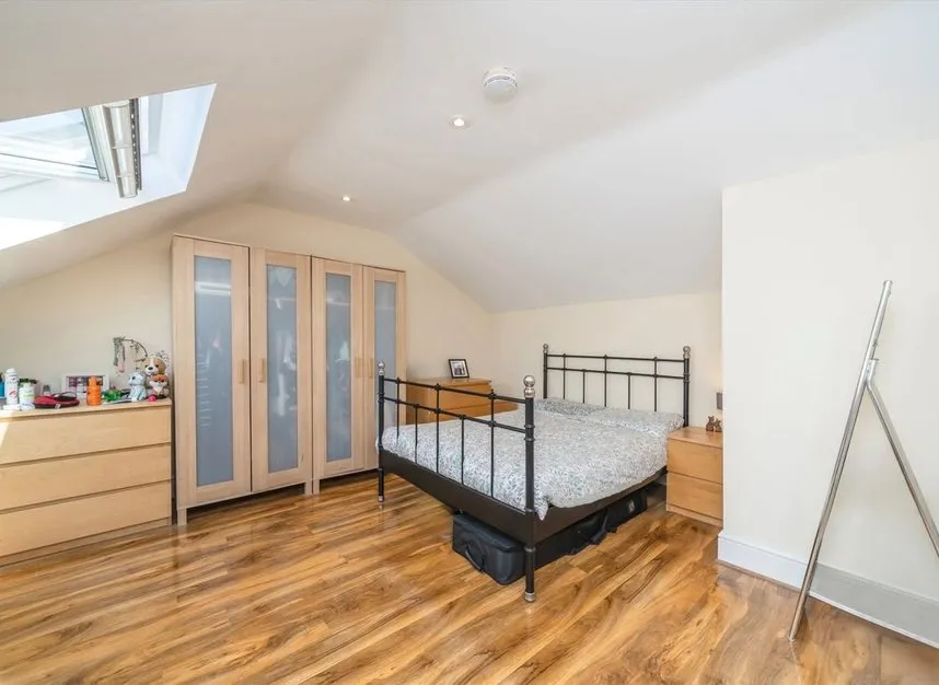 Enfield Road, Brentford, TW8, photo 4