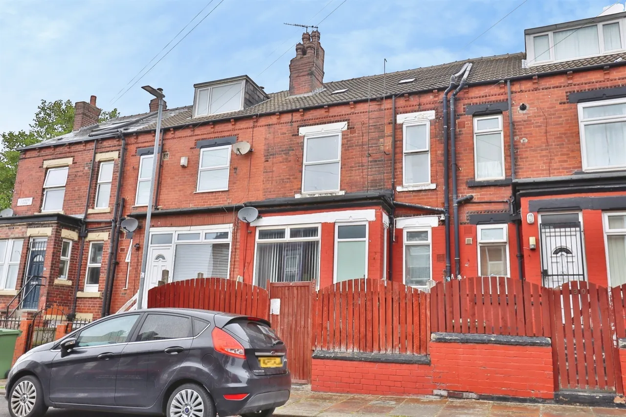 2 bed house for sale, Vinery View, Leeds, LS9