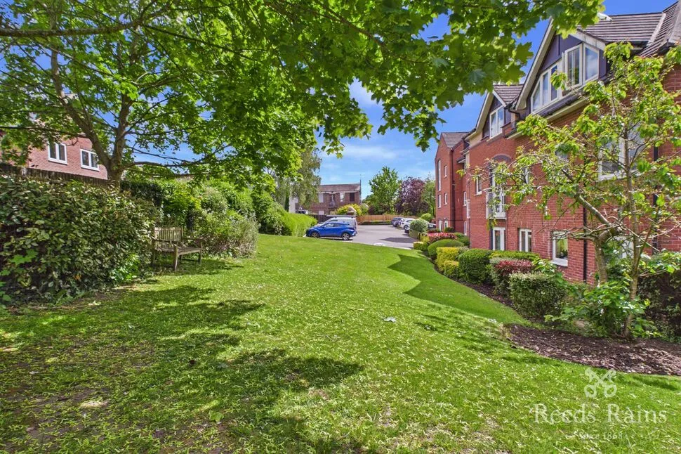 Acomb Road, York, North Yorkshire, YO24, photo 9