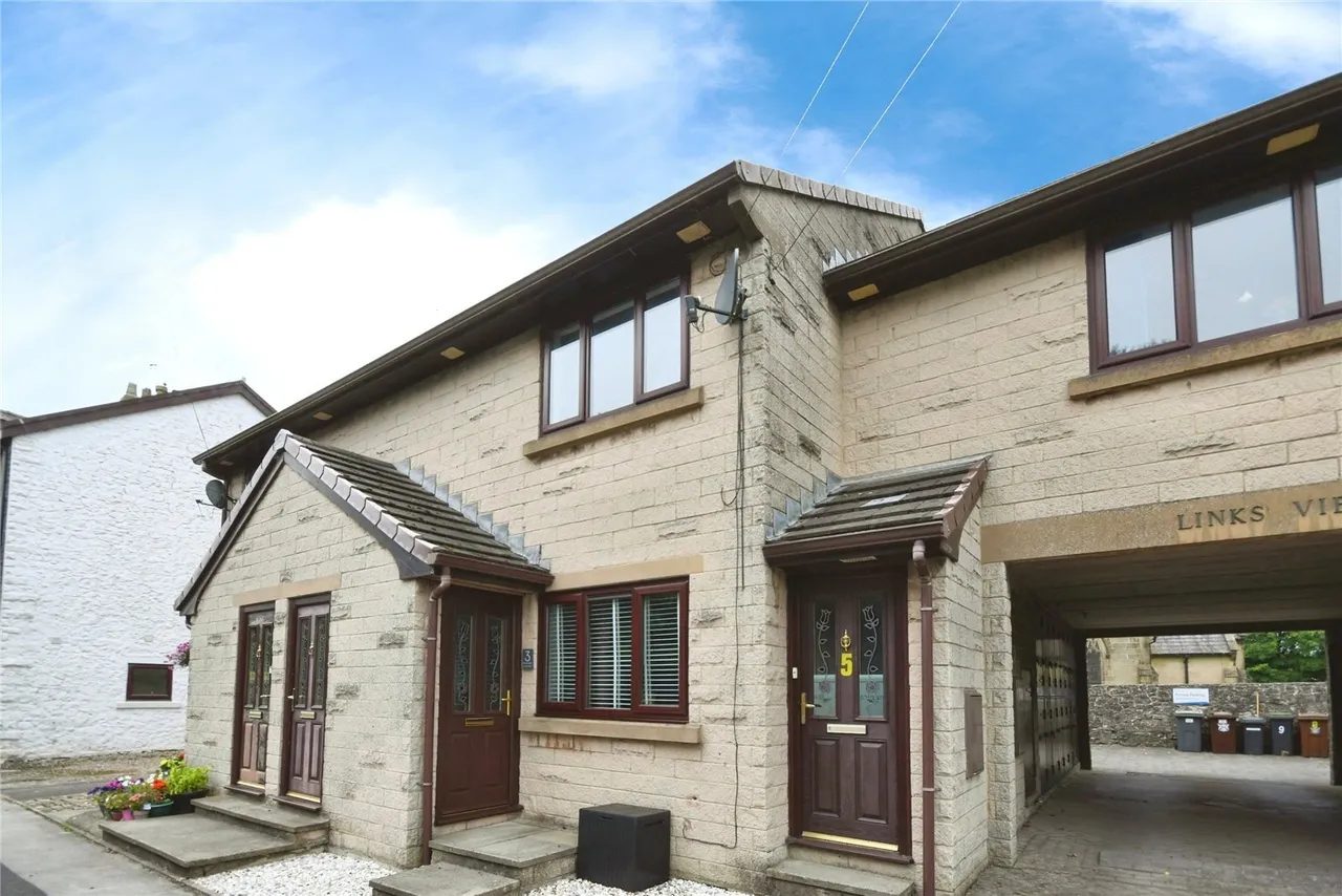 1 bed flat for sale — North Road, Buxton, Derbyshire, SK17