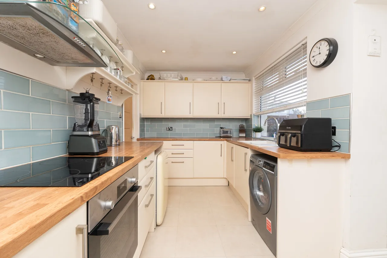 Long Road, Mangotsfield, South Gloucestershire, BS16 9HG, Bristol, photo 2