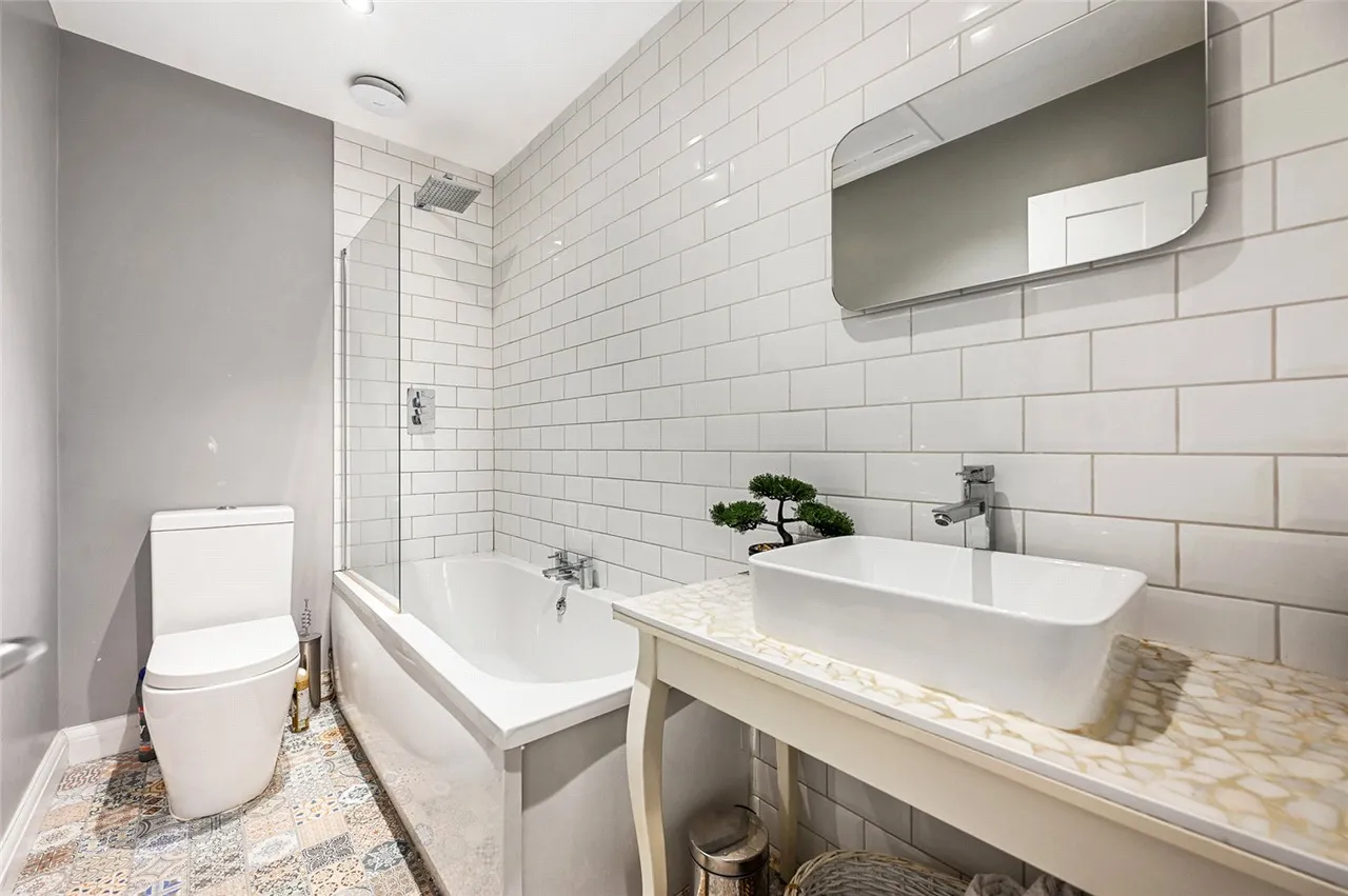 1 bed flat for sale — Sinclair Road, London, W14