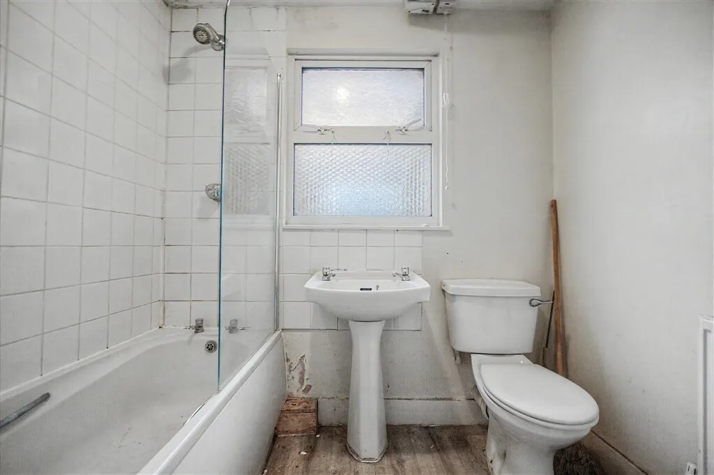 Derby Road, London, E7, photo 10