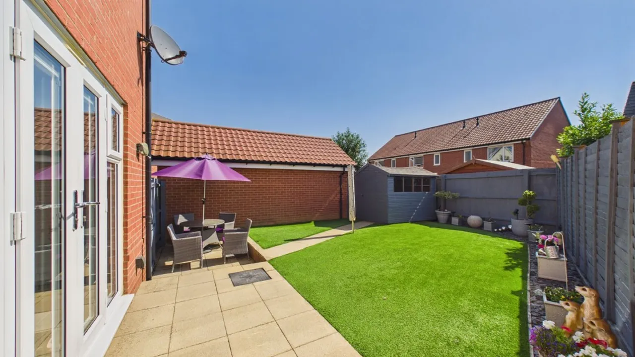 Myrtlewood Road, Bury St Edmunds, Suffolk, photo 3