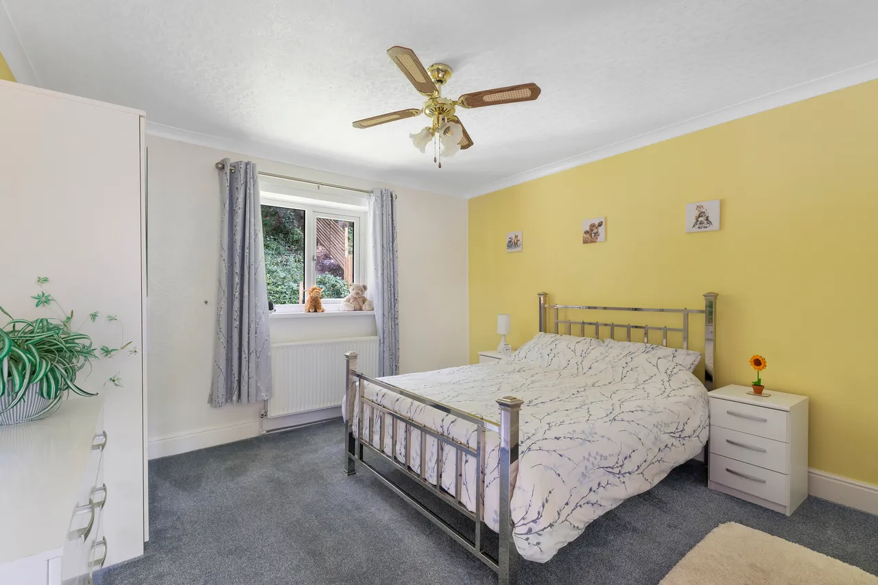 Halifax Road, Keighley, BD21, photo 9