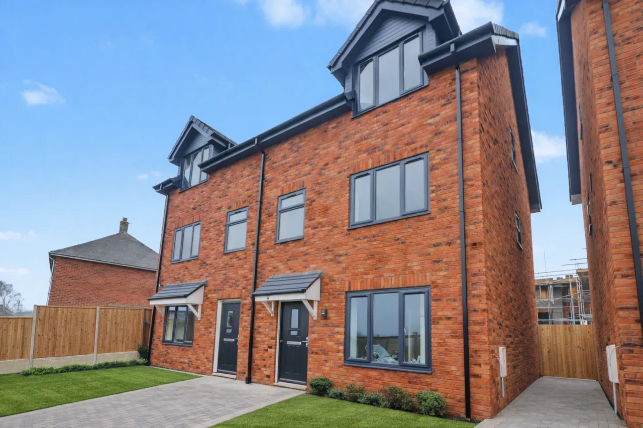 4 bed property for sale, Aylesbury Road, Stoke-on-Trent