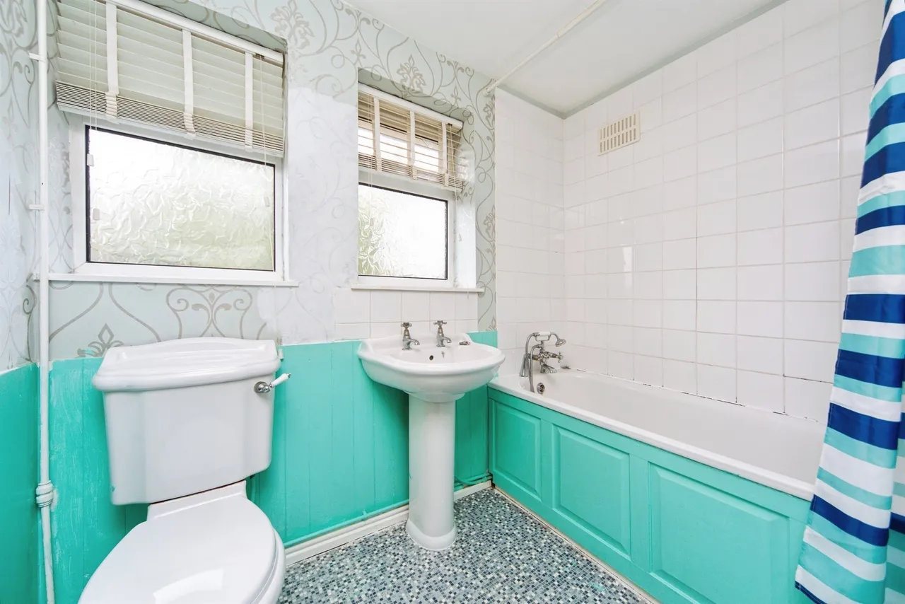 Twickenham Drive, Wirral, CH46, photo 16