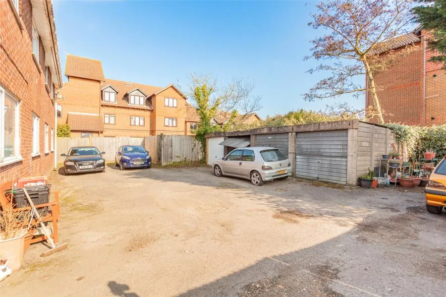 Sadlers Lane, Winnersh, RG41, photo 8