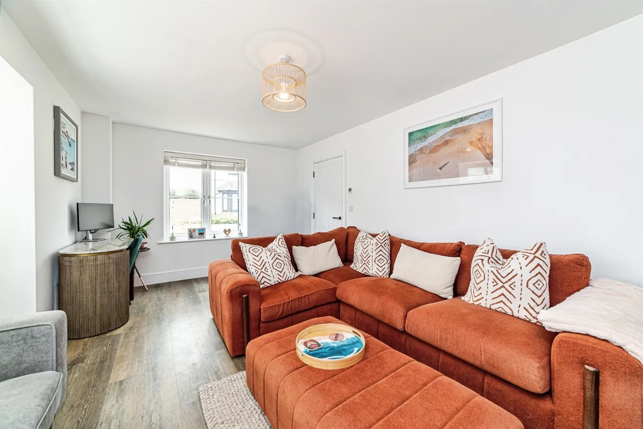 St. Andrews Crescent, East Hagbourne, OX11, photo 10
