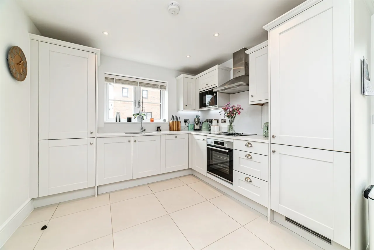 St. Andrews Crescent, East Hagbourne, OX11, photo 3