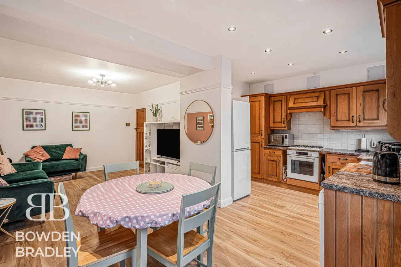 Fairlop Road, Barkingside, IG6, photo 29