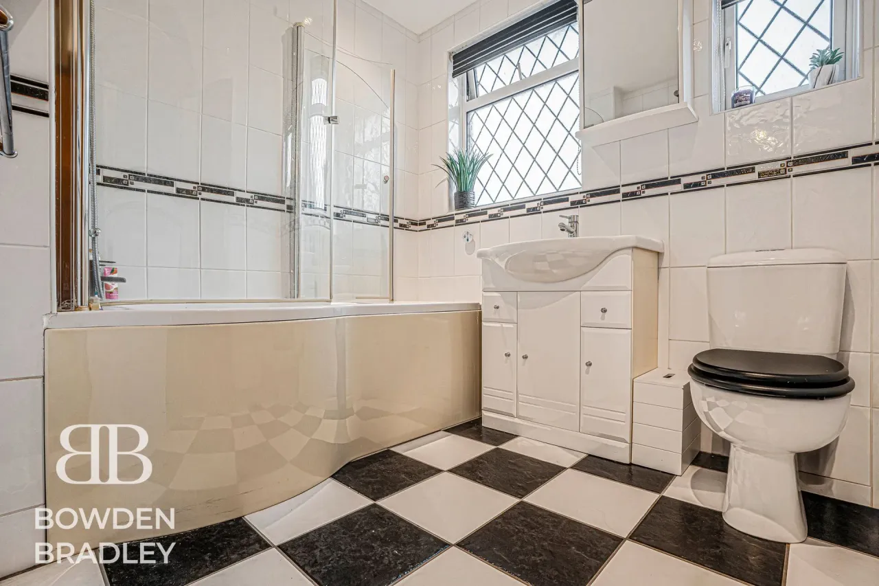 Fairlop Road, Barkingside, IG6, photo 18