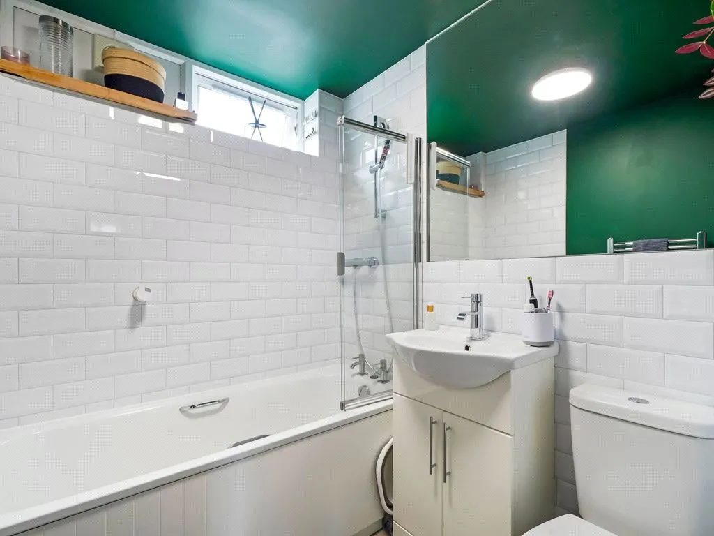 Grangedale Close, Northwood, HA6, photo 9