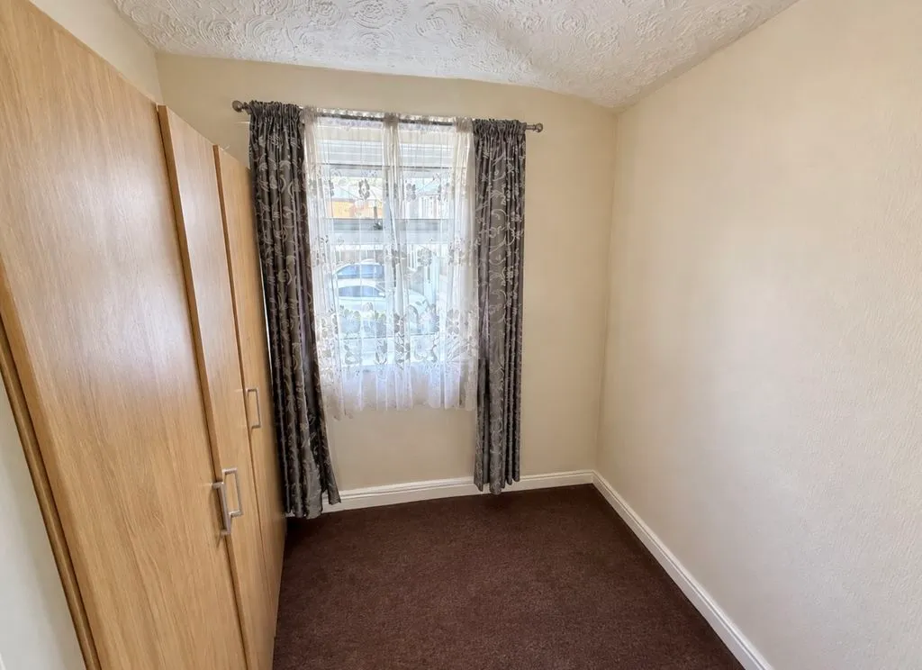 Halsbury Grove, Kingstanding, B44, photo 19