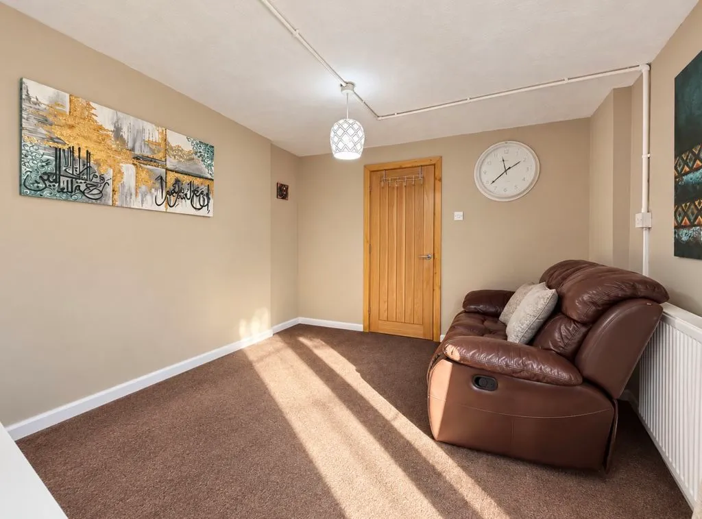 Halsbury Grove, Kingstanding, B44, photo 14