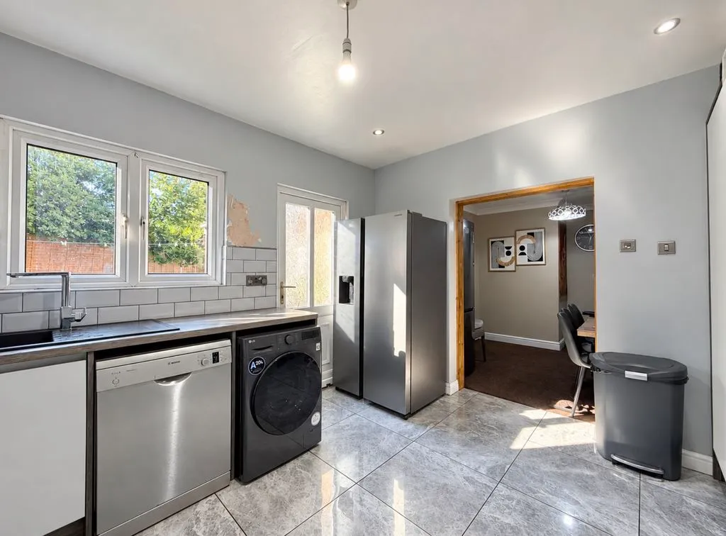 Halsbury Grove, Kingstanding, B44, photo 8