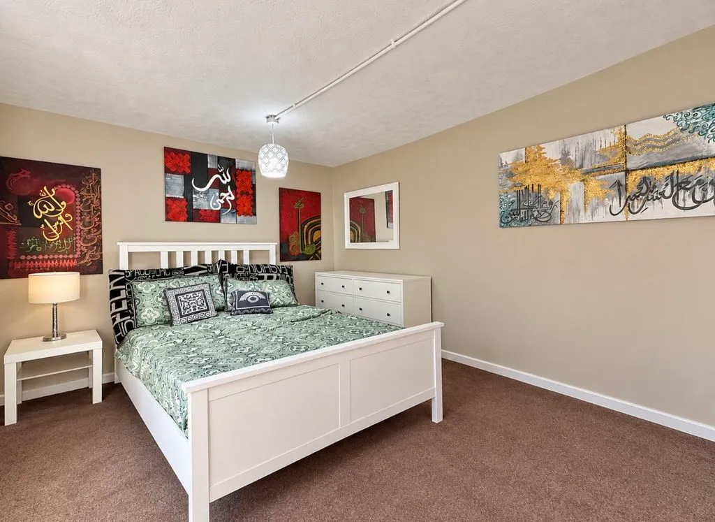 Halsbury Grove, Kingstanding, B44, photo 12
