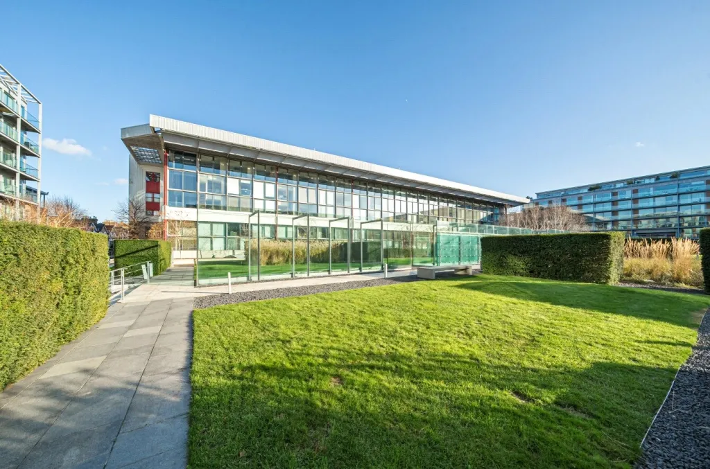 Highbury Stadium Square, London, N5, photo 9