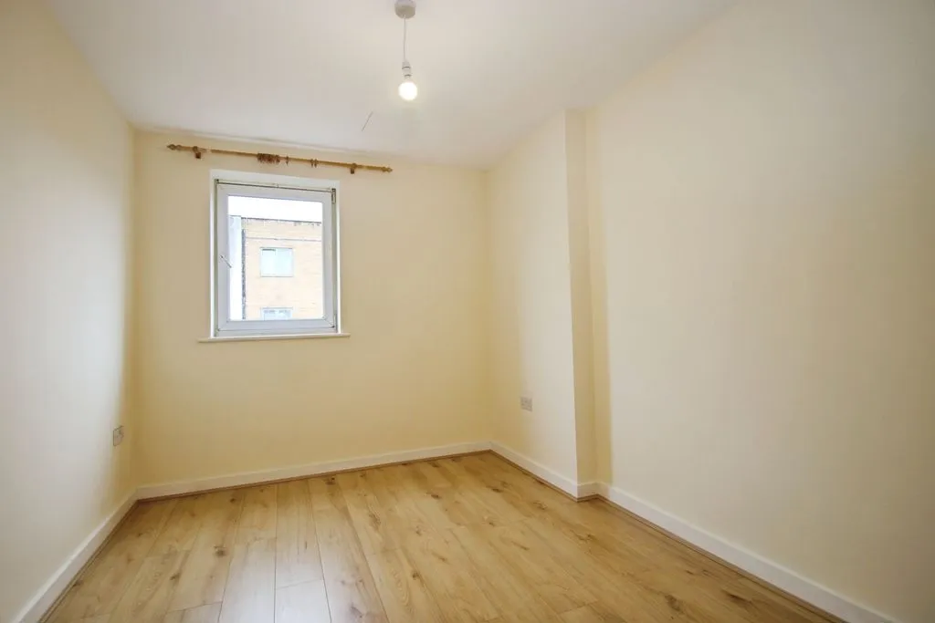 Taywood Road, Northolt, UB5, photo 7