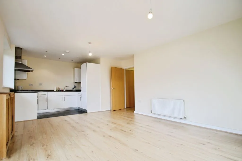 Taywood Road, Northolt, UB5, photo 10