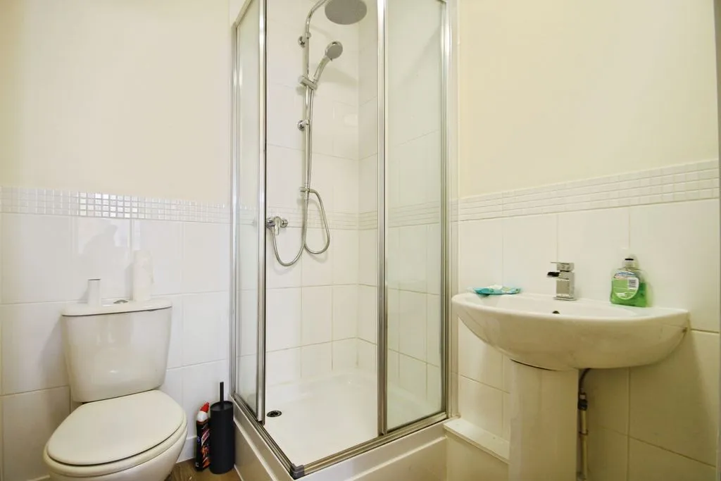 Taywood Road, Northolt, UB5, photo 6